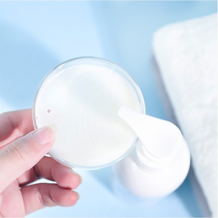 Hydrating Shampoo - Image 5